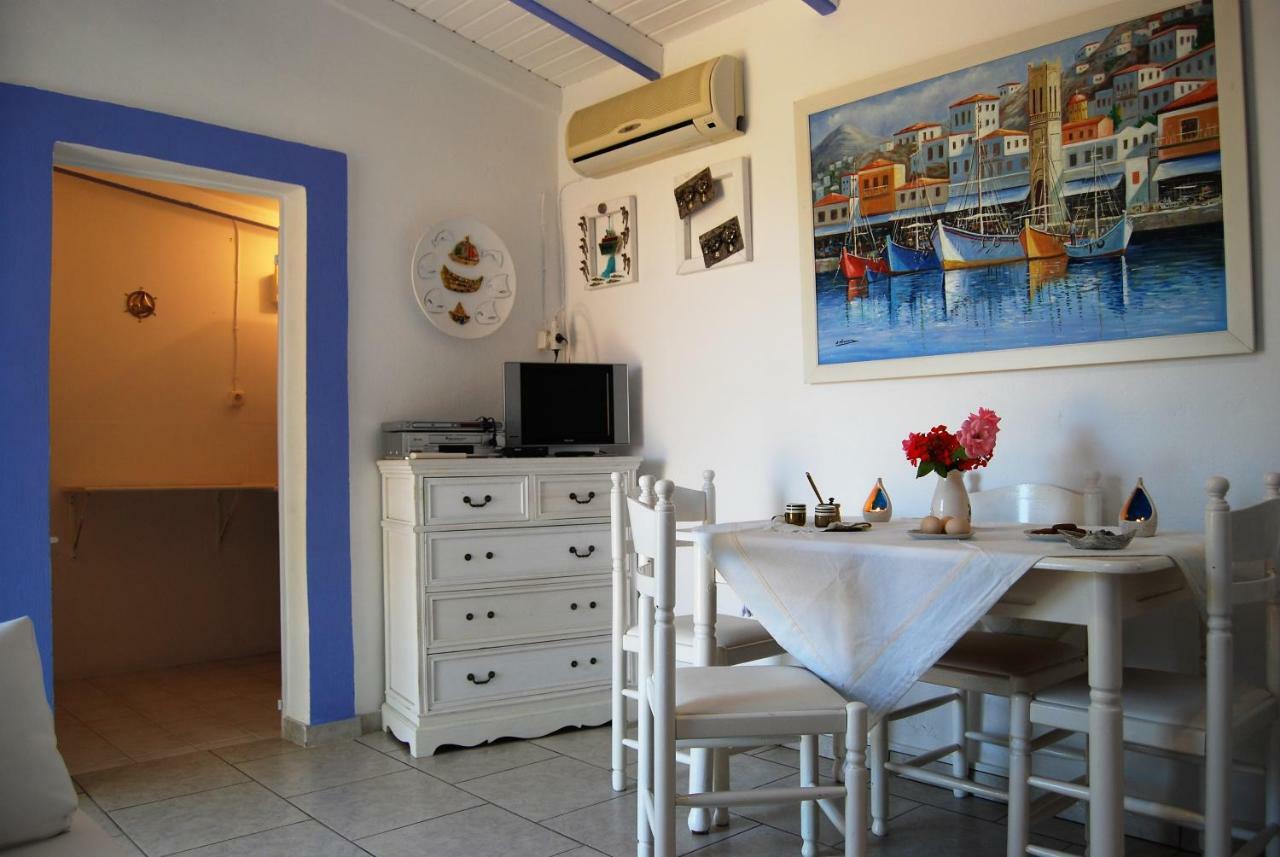 Killini Cottage Studio The Small Cyclades Kastro-Kyllini Eksteriør bilde